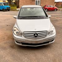 MERCEDES CLASSE B 180 RICAMBI USATI GARANTITI
