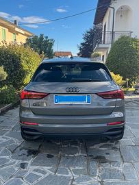 Audi Q3 2.0 (35) Tdi 150cv S-tronic