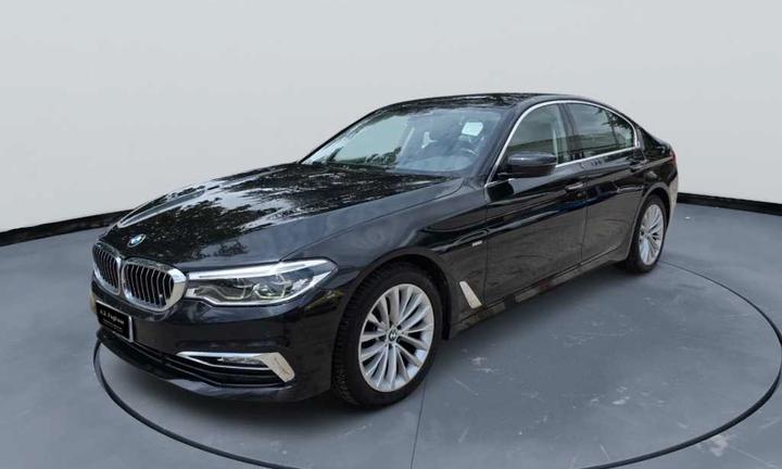 BMW Serie 5(G30/31/F90) - 520d Luxury U140047