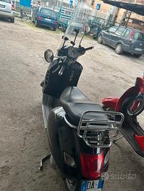 Piaggio vespa 250 GTS