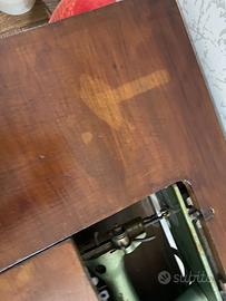 Macchina per cucire antica singer