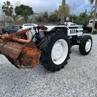 Trattore agricolo 4x4