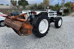 Trattore agricolo 4x4