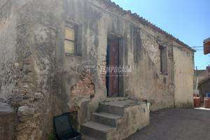 soluzione indipendente multipiano con terrazza a l