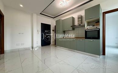 TRILOCALE COMPLETAMENTE RISTRUTTURATO IN ZONA STAZ