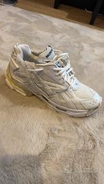Balenciaga Runner bianche