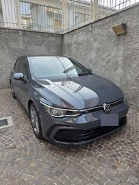 Golf 8 R-Line TSI 130cv