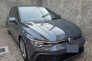 Golf 8 R-Line TSI 130cv