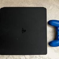 PS4 Pro 1TB usata, joypad incluso
