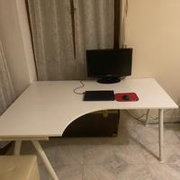 Scrivania Ikea per studio
