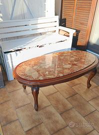 Tavolino in stile Luigi IV