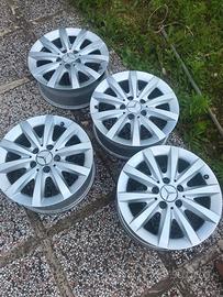 4 cerchi in lega Mercedes-Benz Classe B 180 da 16"