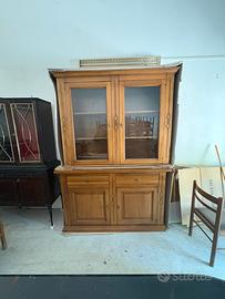 Soggiorno in legno di noce