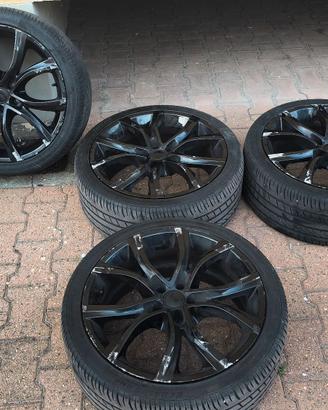 Kit gomme e cerchi in lega 18 con 5 fori