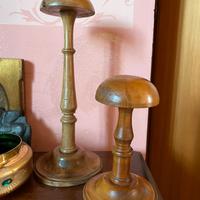 Espositori porta cappelli in legno antichi
