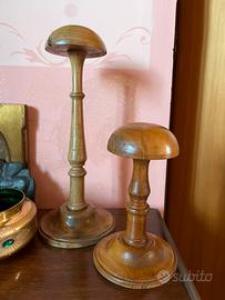 Espositori porta cappelli in legno antichi