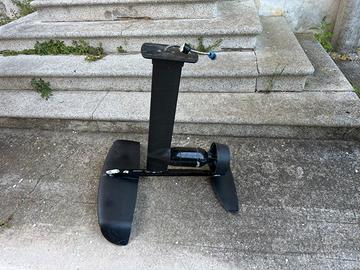Foil con motore elettrico