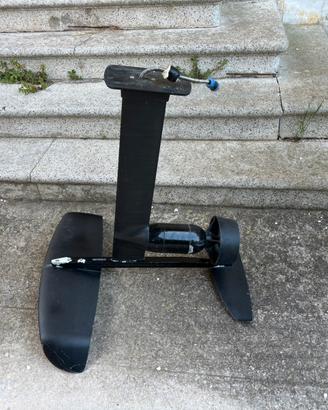 Foil con motore elettrico