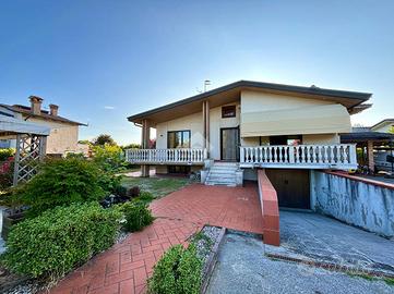VILLA SINGOLA A SANTA GIUSTINA IN COLLE