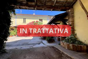 CASA DI CORTE A CASALROMANO