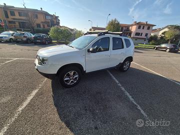 Dacia Duster 1.5 dCi 110CV 4x4 DISTRIBUZIONE FATTA