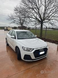 AUDI A1 CITYCARVER 30 TFSI S TRONIC admired