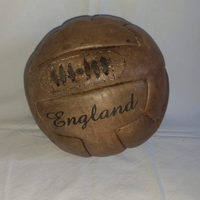 Palla da calcio vintage in cuoio