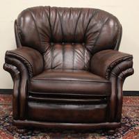 Poltrona modello Chesterfield bergere in pelle