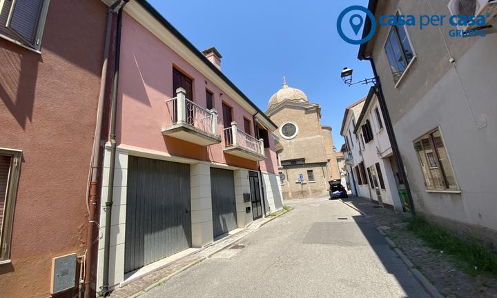 Zona Centralissima appartamento con garage