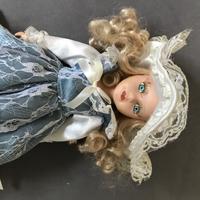 Bambola vintage porcellana