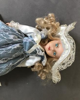 Bambola vintage porcellana