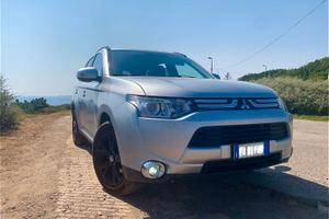 Mitsubishi Outlander 4x4 7posti 