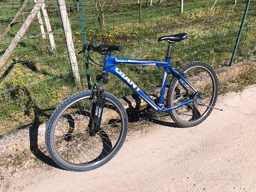 MTB GIANT boulder