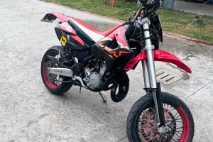 Aprilia mx 125 supermotard