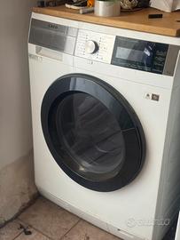 Lavasciuga a pompa di calore AEG 9kg A+++ 1600giri