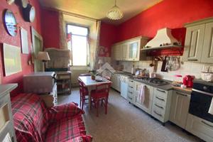 3 LOCALI A MONTEFIASCONE