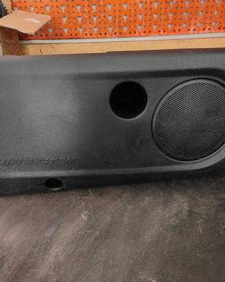 Fiat grande punto  sub woofer