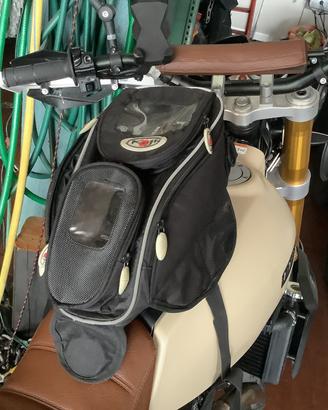 Borsa serbatoio moto calamitata