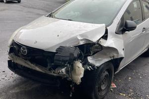 Mazda 2 incidentata