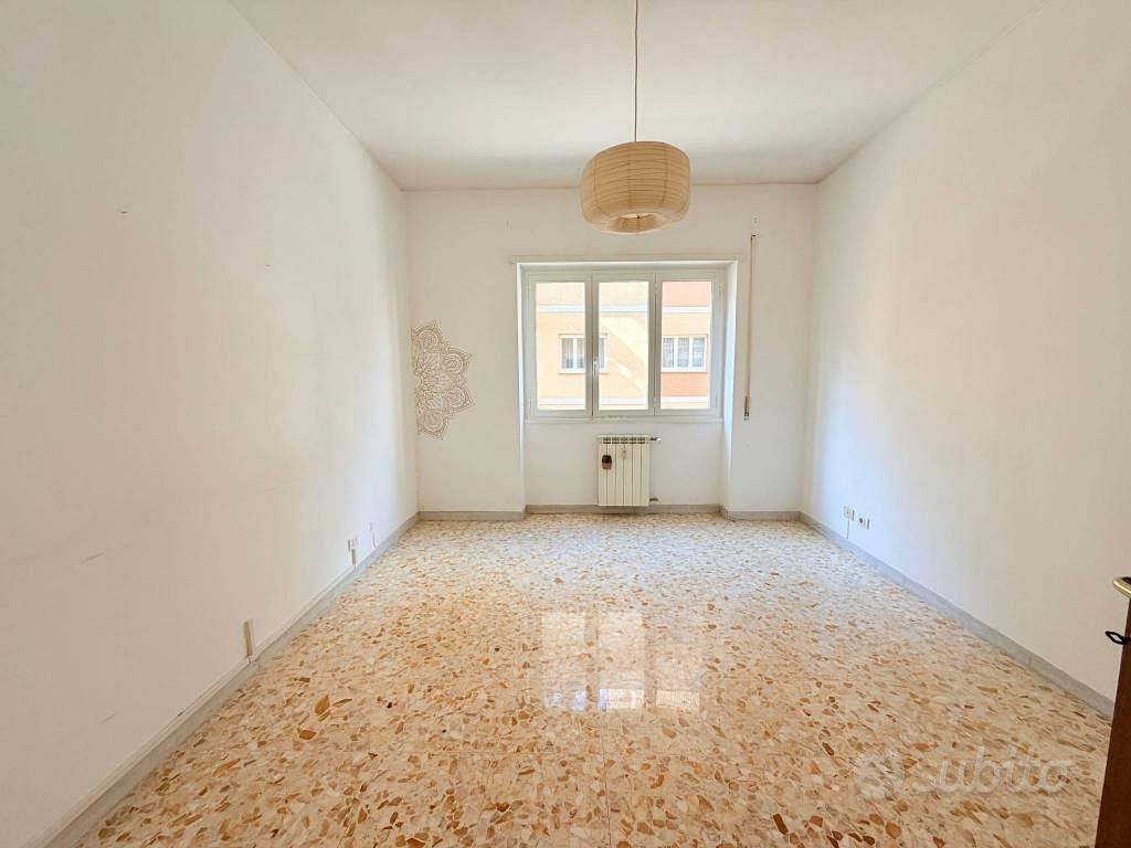 Apartment in Roma, Gianicolense - Altro