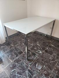 Tavolo acciaio cromato e vetro