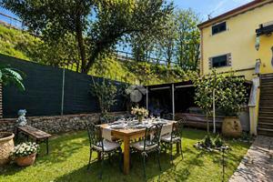 3 LOCALI A VEZZANO LIGURE