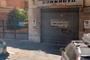  PREZZO RRIBASSATO! LOCALE COMMERCIALE ex officina