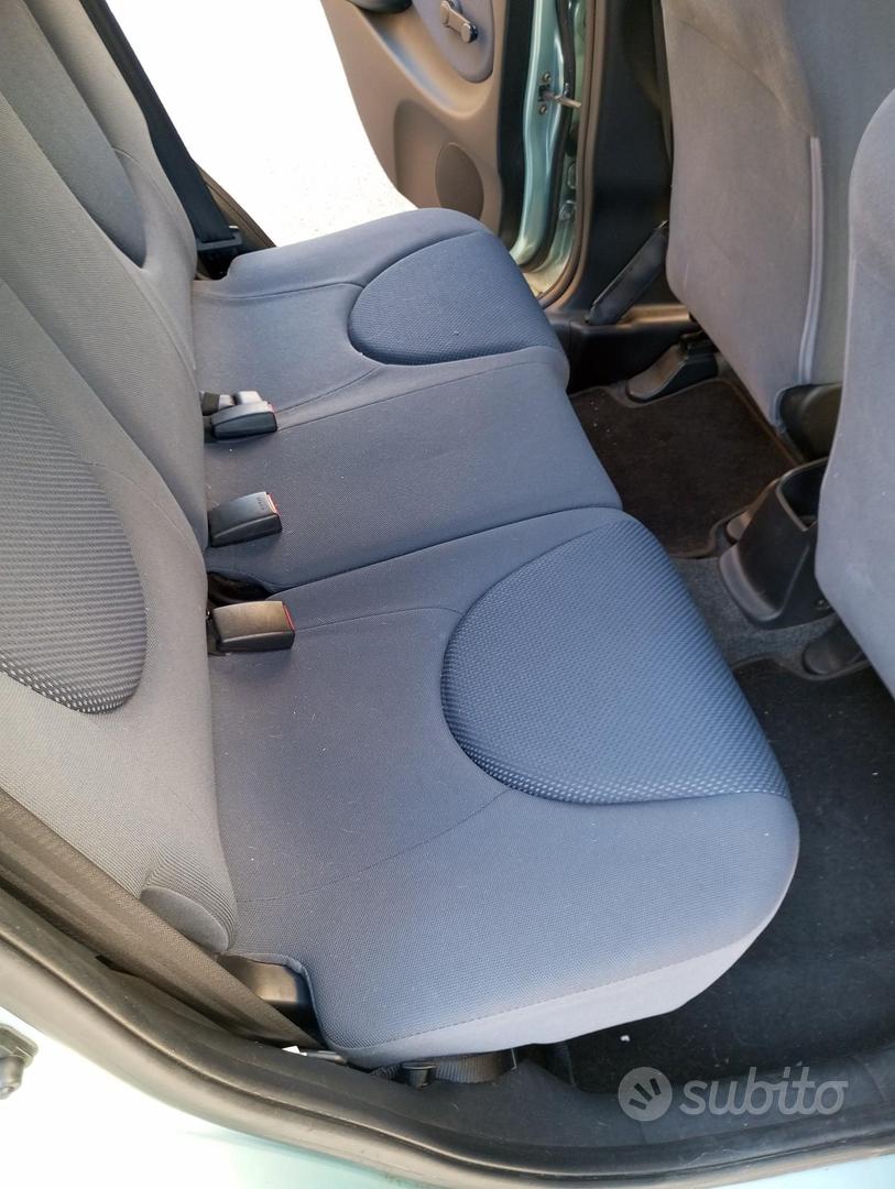 Honda Jazz 2004 photo 4
