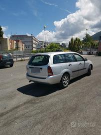 Ford focus anno 2000