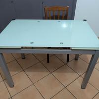 Tavolo allungabile in vetro temprato