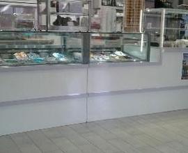 Gelateria caffetteria zona mare