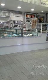 Gelateria caffetteria zona mare