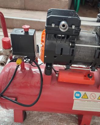 Compressore Yamato OILLESS da 24L