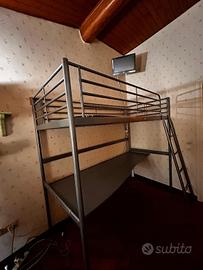 letto a soppalco Ikea con scrivania